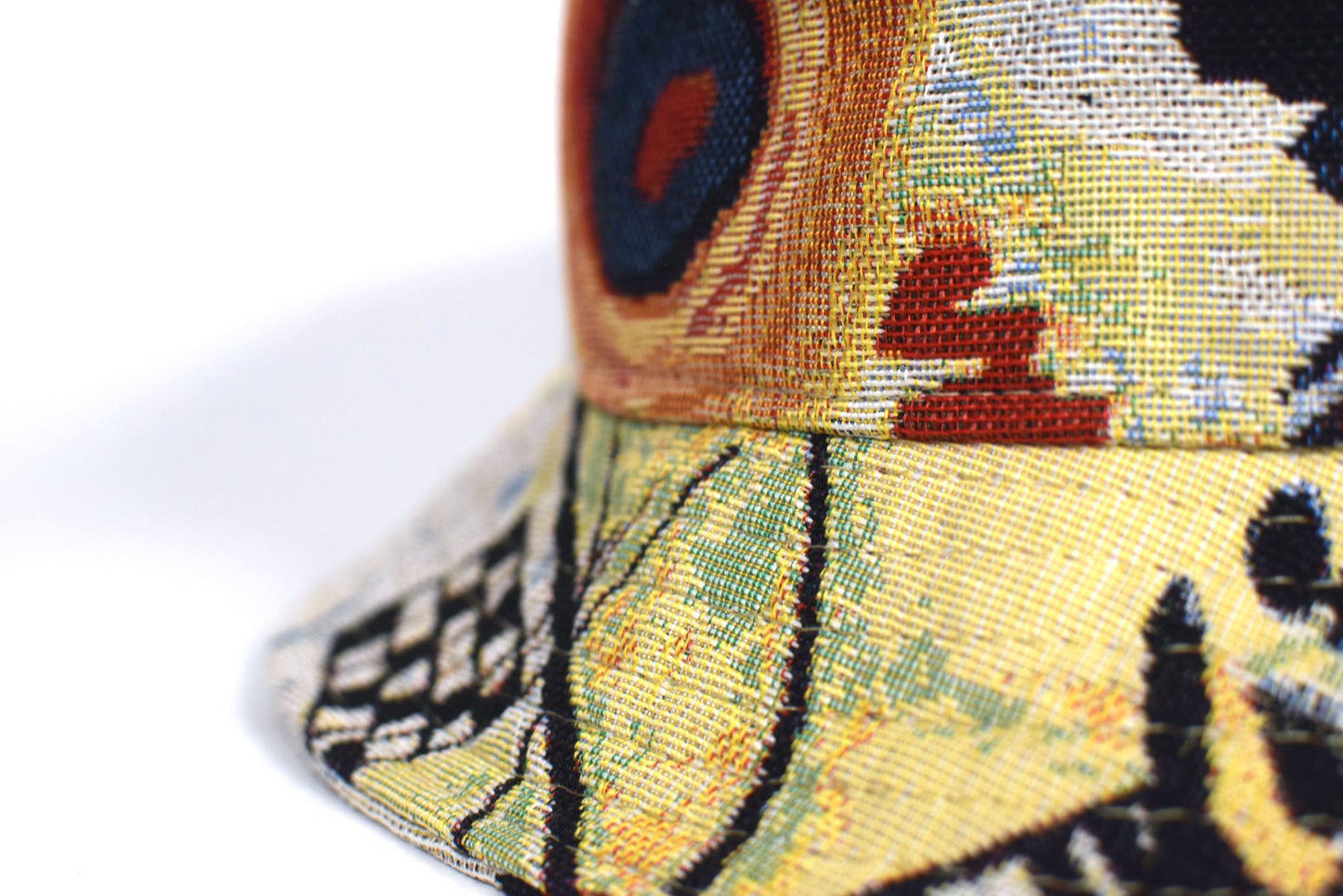 Trivales Bucket Hat