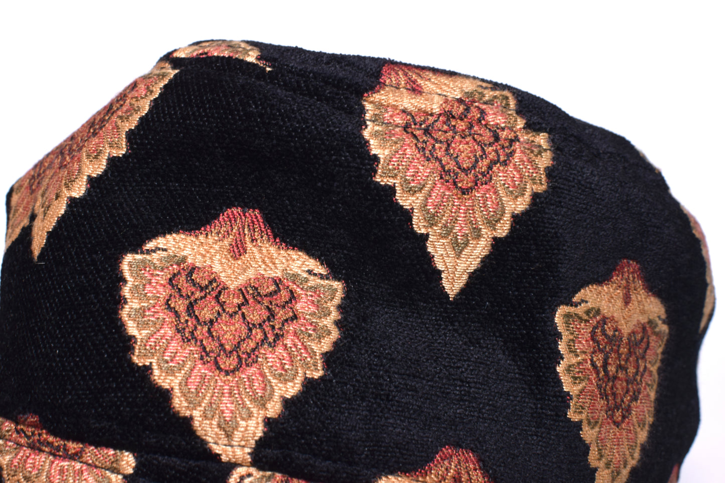 Medallino Bucket Hat