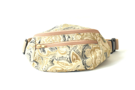 Foxtail Negra Fanny Pack